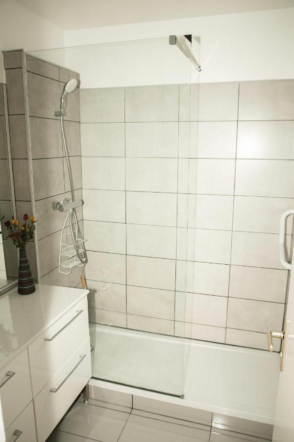 Lorraine Apartment Mantes-la-Jolie Exterior photo